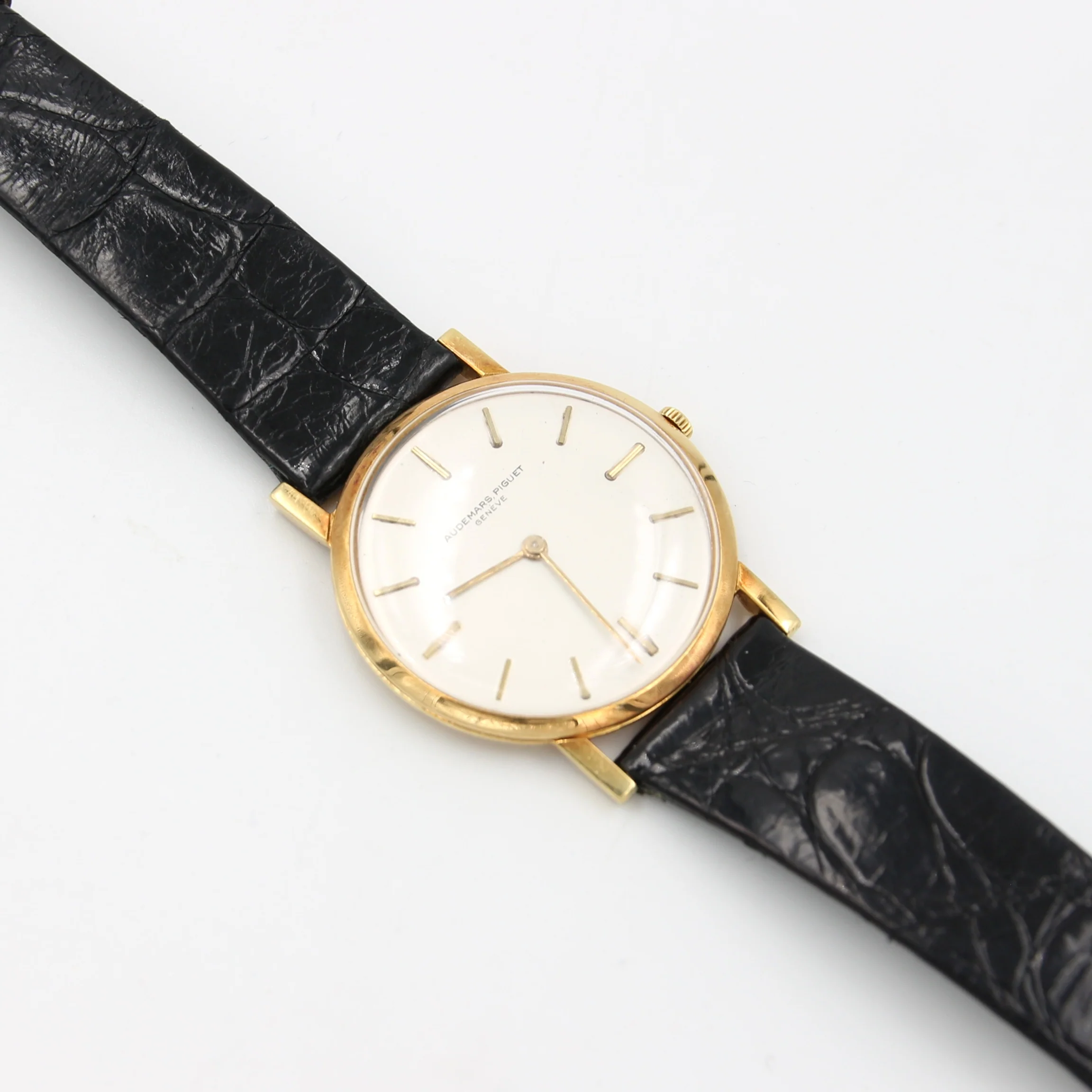 Audemars Piguet AP Classic Ultrathin Cal. K2001 33 mm Manual Winding 18K Gold - Image 2