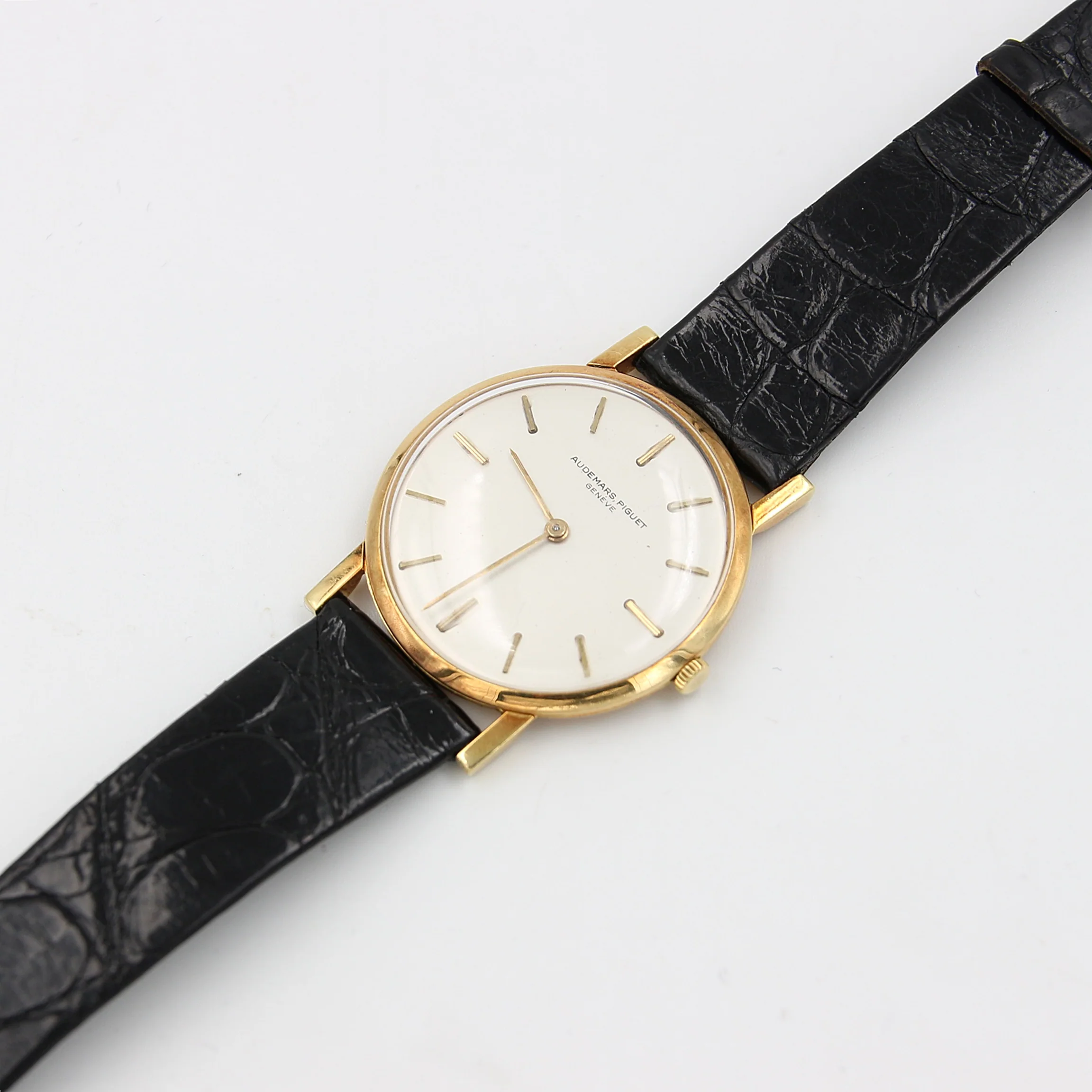 Audemars Piguet AP Classic Ultrathin Cal. K2001 33 mm Manual Winding 18K Gold - Image 3