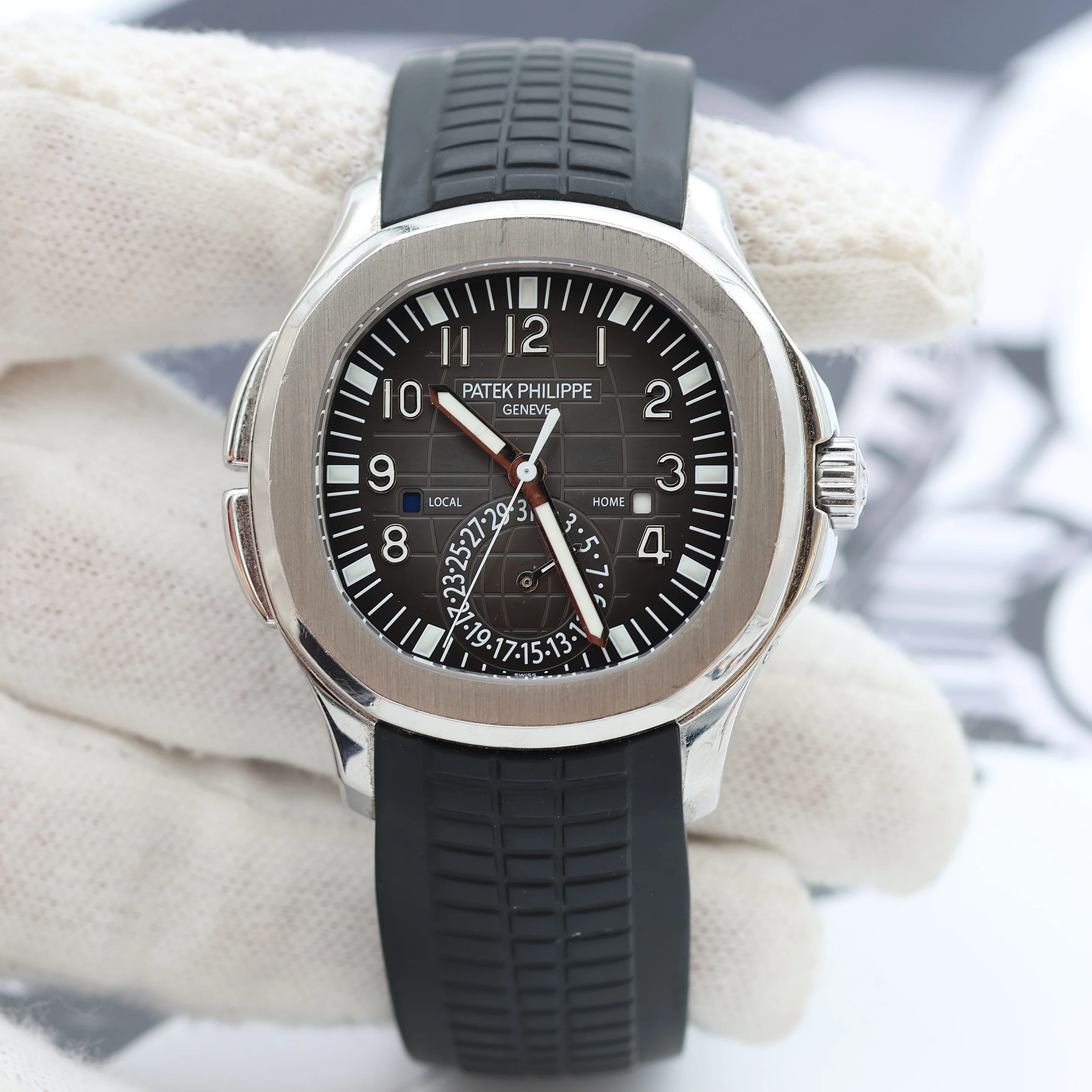 Patek Philippe Aquanaut Travel Time ref. 5164A - Full Set - Image 2