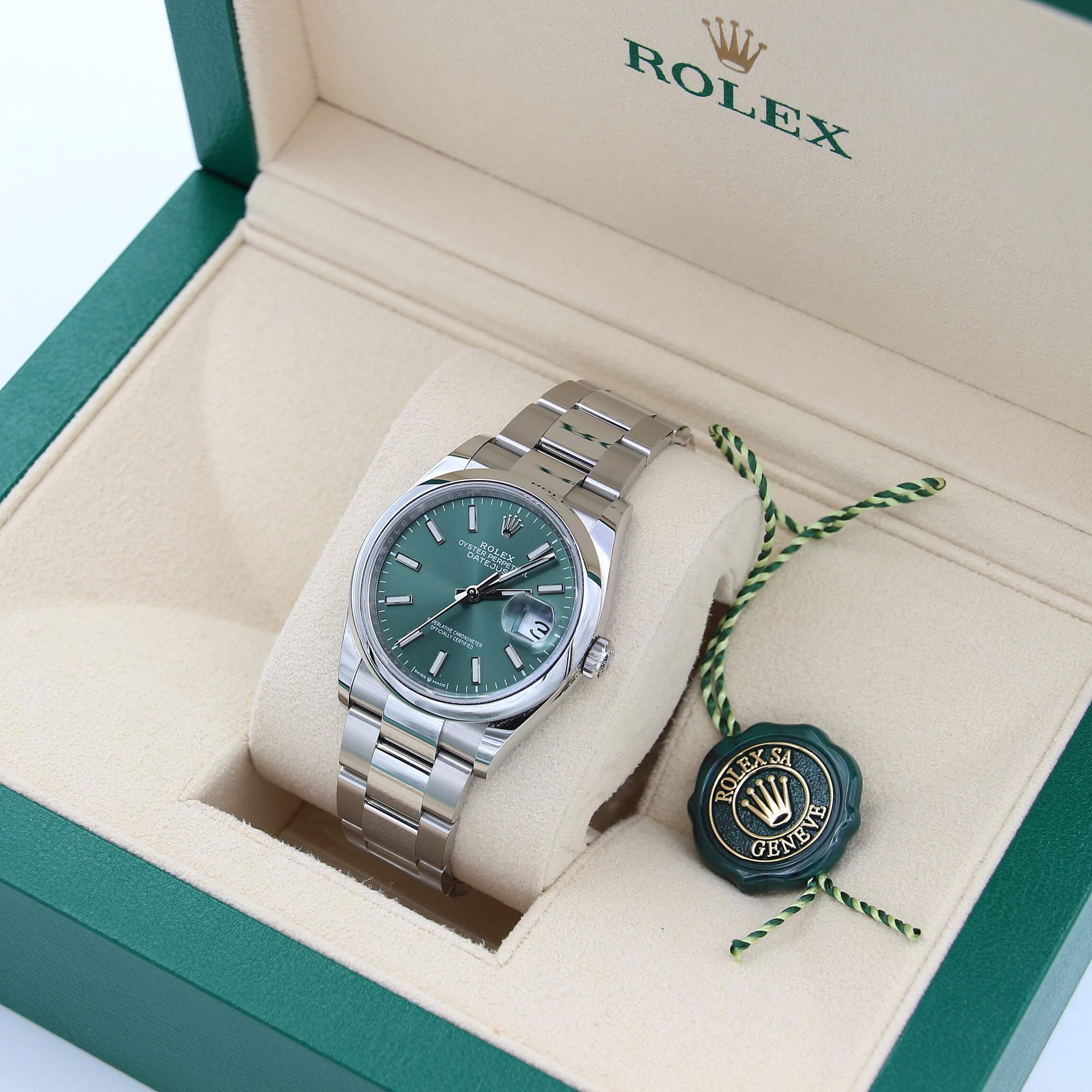 Rolex Datejust ref. 126200 Green Dial Oyster bracelet - Full Set - Image 2