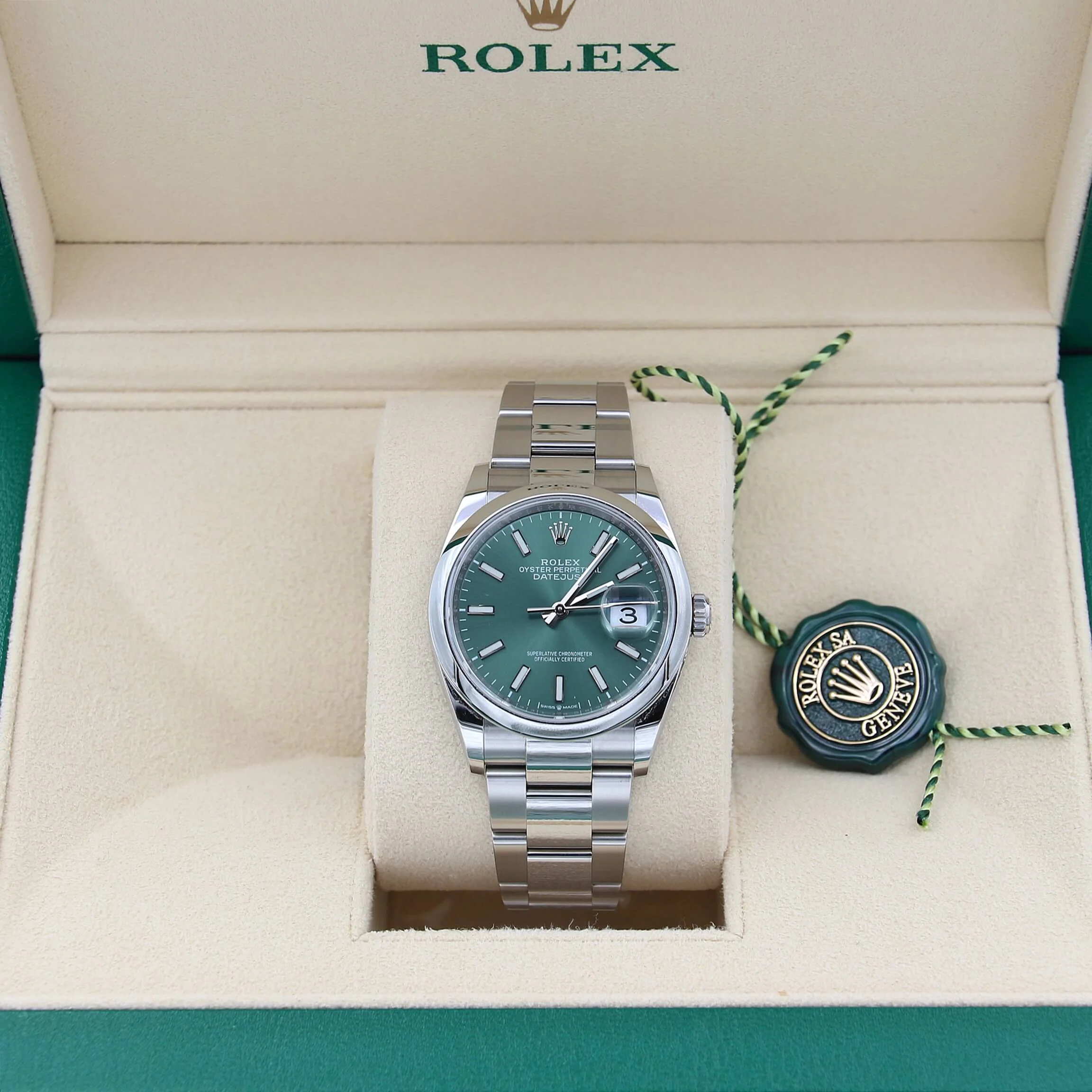 Rolex Datejust ref. 126200 Green Dial Oyster bracelet - Full Set - Image 3