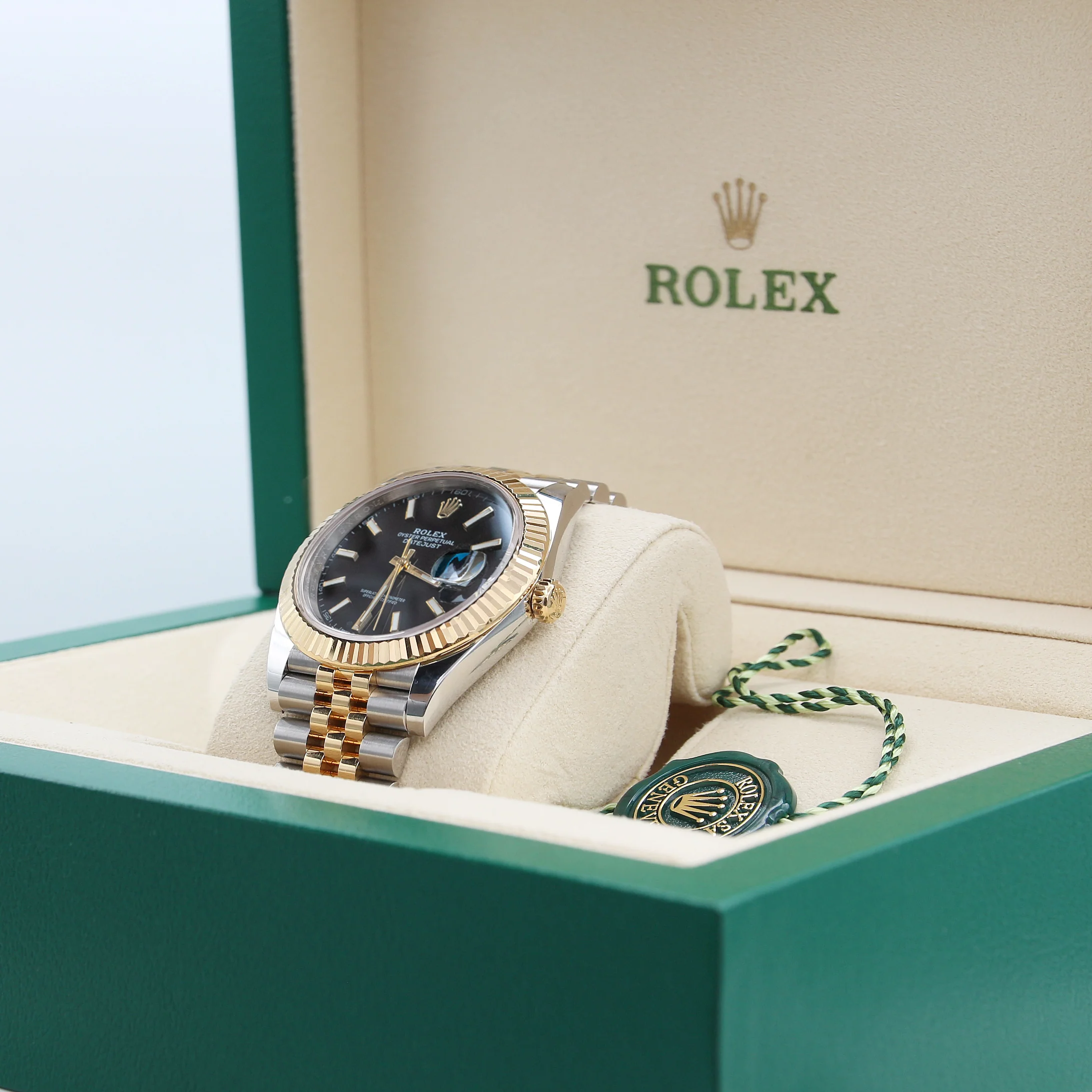 Rolex Datejust ref. 126333 Black Dial Jubilee bracelet - Full Set - Image 3