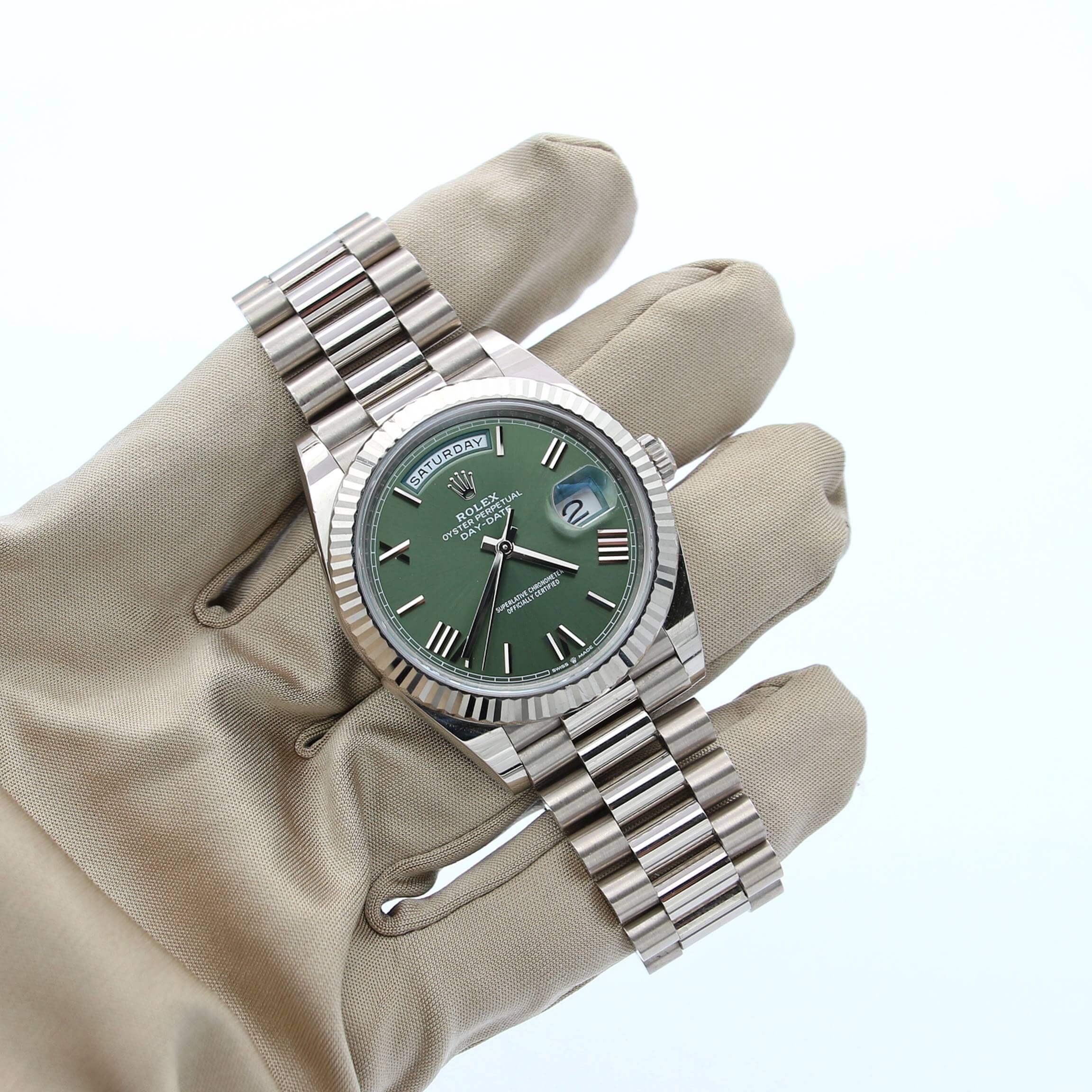Rolex Day-Date 40 ref. 228239 - Green Roman Dial - Full Set - Image 4