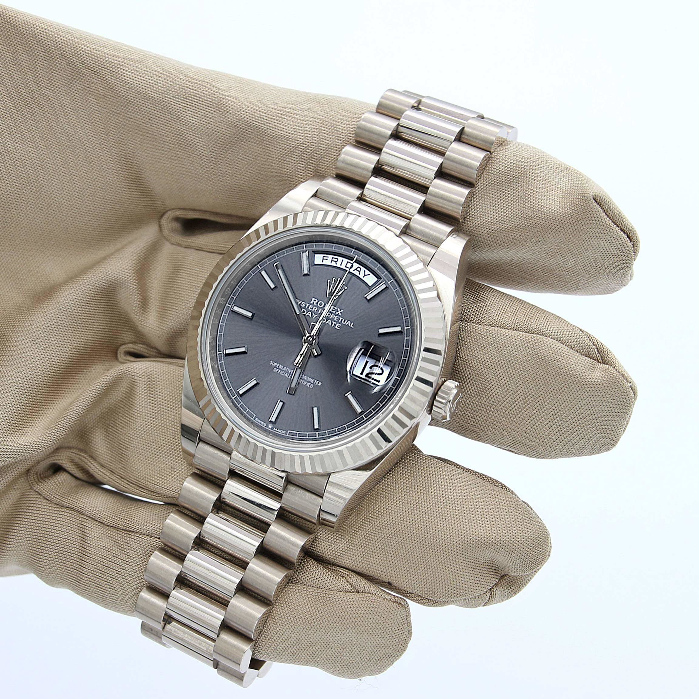 Rolex Day-Date 40 ref. 228239 - Rhodium Dial - Full Set - Image 4